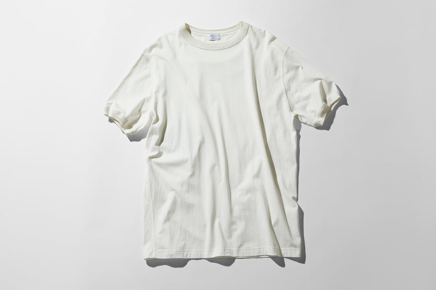 Tシャツから考える、グラフィックではないデザイン。